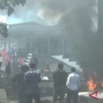 Ratusan mahasiswa demo DPRD Sultra tuntut segera sahkan RUU Perampasan Aset