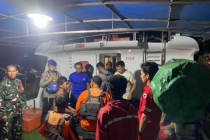 Basarnas kerahkan tim cari dua pemancing tenggelam di Kolaka